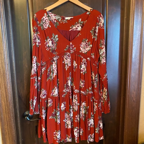 {Gilli} red floral tier boho mini dress - Picture 10 of 13